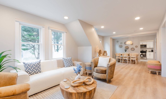Lake Como Casa | Cozy Home In Belmar