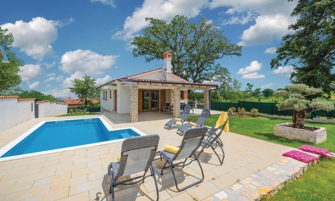 Krsan Casa | Acogedora casa en Cambarelici