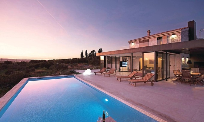 Donje Polje Casa | Acogedora casa en Donje Polje con WiFi