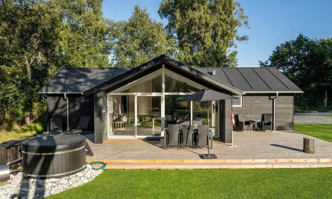 Grena Strand Casa | Acogedora casa en Grenaa con cocina
