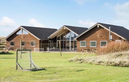 Vrist Strand Casa | Cozy Home In Harboøre With Kitchen