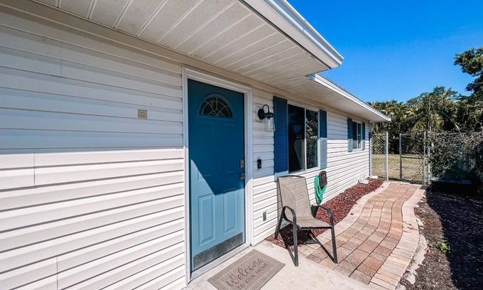 Estero Casa | Cozy Home in Heart of Estero