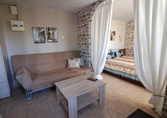 Karystos Apartamento | Cozy home in Karystos-Bouros