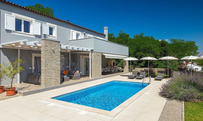 Sumber Casa | Acogedora casa en Labin - Rabac con.