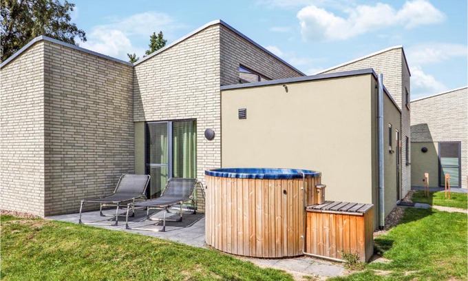 Lembruch Casa | Cozy Home In Lembruchdümmer See