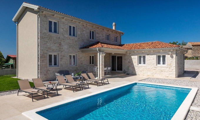 Fiorini Casa | Acogedora casa en Novigrad