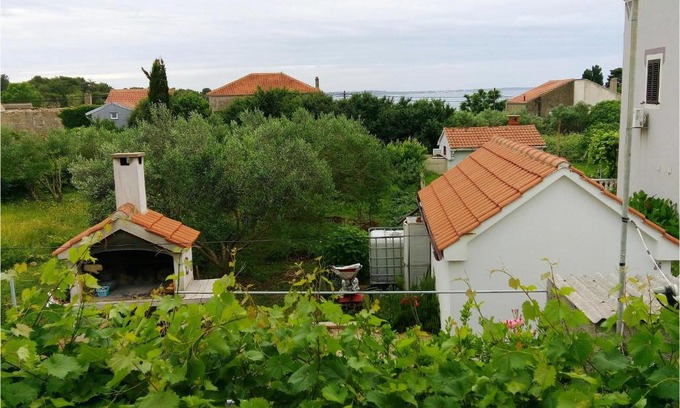Olib Casa | Cozy Home In Olib With Kitchen
