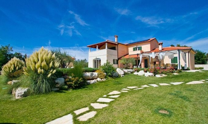 Fabci Casa | Acogedora casa en Porec con sauna