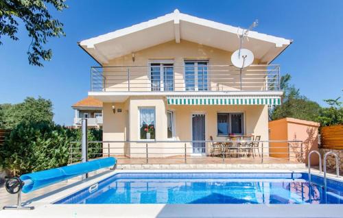 Primorski Dolac Casa | Cozy Home In Primorski Dolac