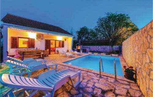 Primorski Dolac Casa | Cozy Home In Primorski Dolac With Wifi