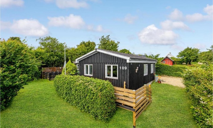 Floutrup Casa | Cozy Home In Roslev With Wifi