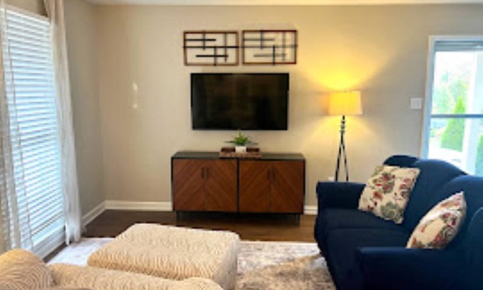 Lexington Casa | Cozy Home in the Hartland Area!