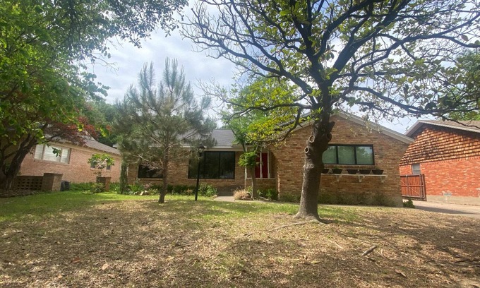Northeast Dallas Casa | Cozy home in the heart of Dallas - Lakewood