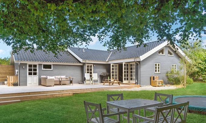 Bøtø By Casa | Acogedora casa en Væggerløse con sauna