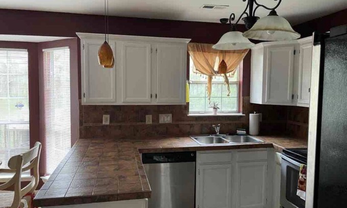 Charlotte Casa | Cozy home minutes from PNC and Nascar Speedway