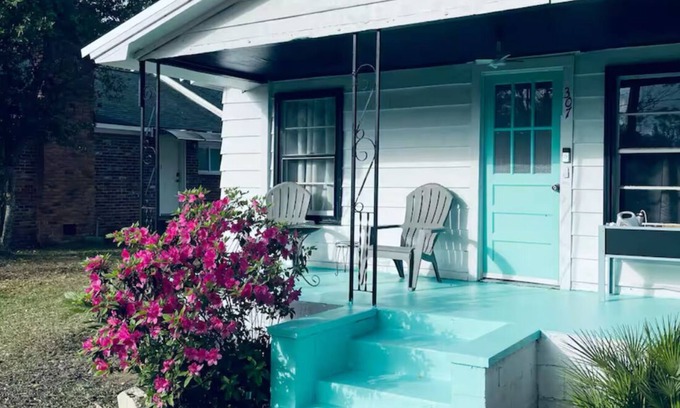 Brooklet Casa | Cozy Home Near GSU / Walk to Food, Shop & Chill