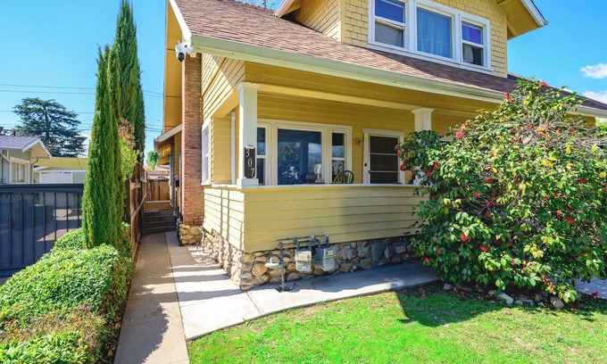 San Gabriel Apartamento | Cozy Home Near LA with Full Kitchen & Laundry