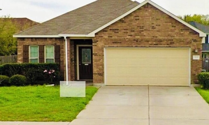 Hutto Casa | Cozy home, near Samsung,Dell Diamond and shopping centers.