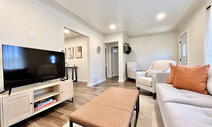 Grand Rapids Casa | Cozy home. Newly remodeled and easy access to all that Grand Rapids has to offer