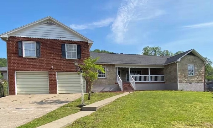 Betsy Layne Casa | Cozy Home Place at Pikeville