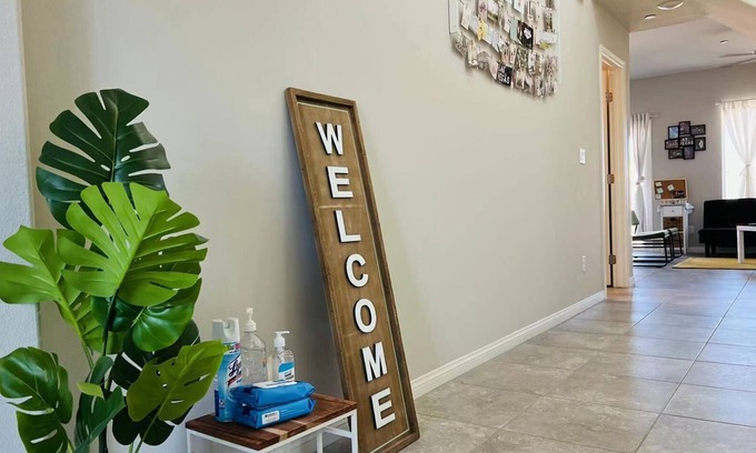 Henderson Casa | Cozy home/up to 8ppl/15 mins to strip