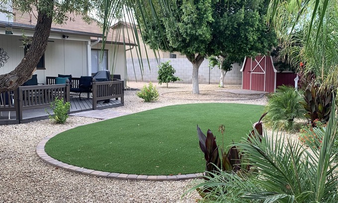 Warner Ranch Casa | Cozy HOME w/ Citrus Garden & Patio