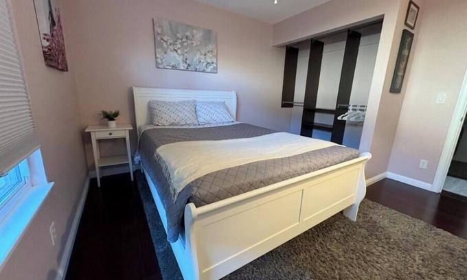 Sacramento Casa | Cozy home w/ pool near Sacramento State and 15 minutes to downtown