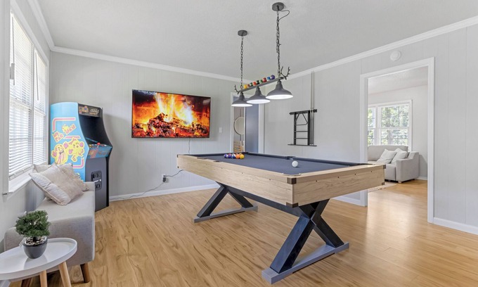 Spartanburg Casa | Cozy Home w/ Pool Table, Arcade & Firepit