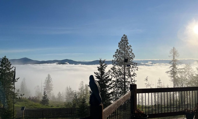 Spokane Casa | Cozy Home w/ Views from Heaven!