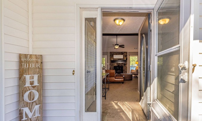 Senoia Casa | Cozy Home - Walkable to Downtown Senoia