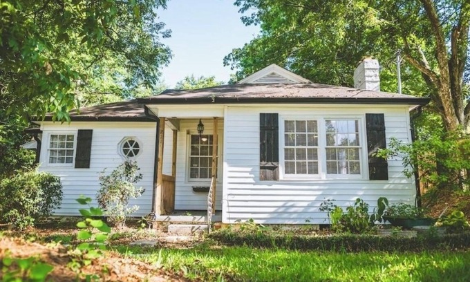 Opelika Casa | Cozy Home Walking Distance to Downtown Opelika