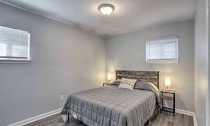 Parma Heights Casa | Cozy Home with a Huge Backyard!