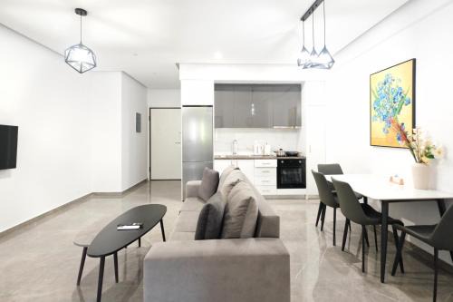Moschato-Tavros Apartamento | Cozy Home With Cooking Near Tram