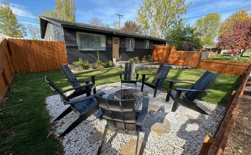 Nampa Casa | Cozy Home with Fire Pit, 1 mile from DT Nampa