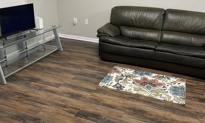 Jacksonville Casa | Cozy Home with free parking, wifi, and a backyard for you!