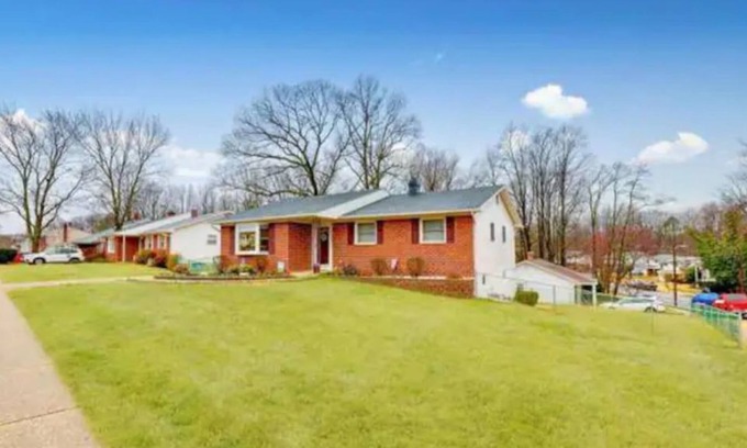 South Gate Casa | Cozy Home with Relaxing Views - 10 mins. to BWI