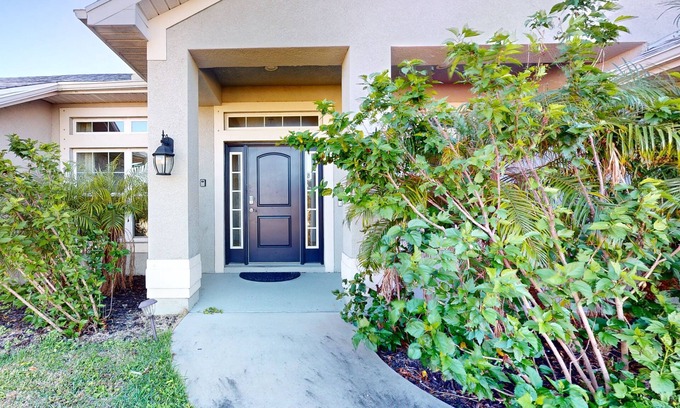 Broadmoor Casa | Cozy home with yard, near attractions, washer & dryer, & WIFI