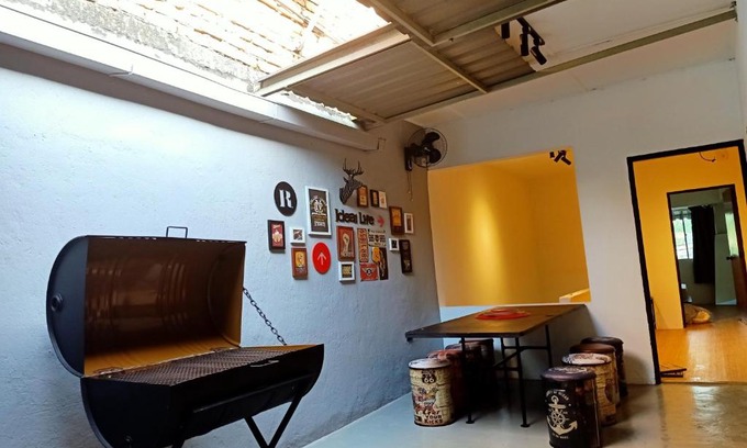 Taman Mutiara Apartamento | Cozy Homestay with Karaoke System & Pool Table