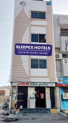 Dwarka Casa | Cozy Hotel Gayatri Guest House