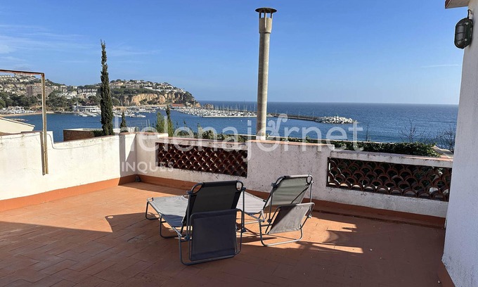 Sant Feliu de Guixols Chalet De Esquí | Acogedora casa a menos de 100 metros de la playa de Sant Feliu de Guíxols.