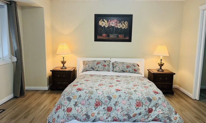 Kensington Casa | Cozy house-3Bedrm-Aircon-2 Free parking-inner city