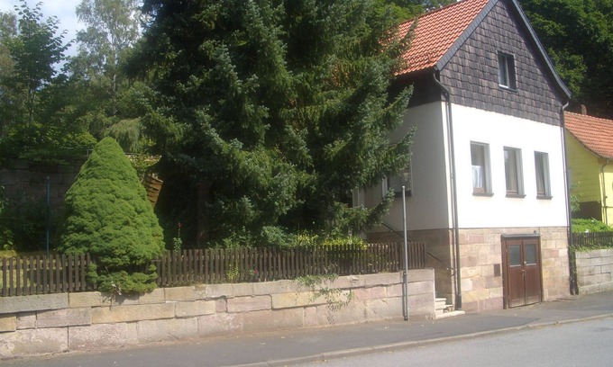 Gersfeld Casa | Acogedora casa (3 ⭐) céntrica con jardín