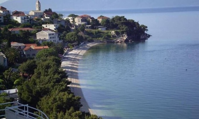 Gradac Casa | 1ª fila de playa: toda la casa con excelente ubicación y vista