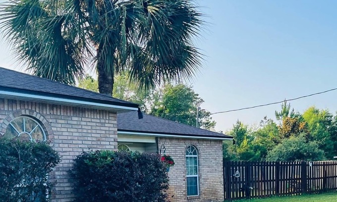 Gulf Breeze Casa | Cozy House in Gulf Breeze,Fl. Near boat ramp. Pensacola Beach and Navarre Beach