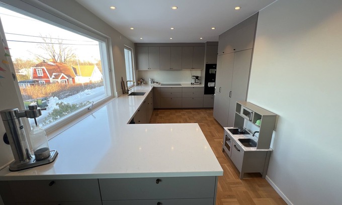 Vendelso Casa | Cozy house in southern Stockholm close to swimming, nature and public transport