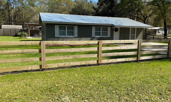 High Springs Casa | Cozy house near famous springs and town