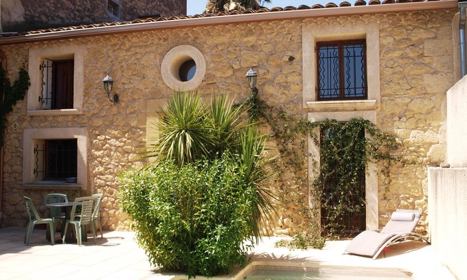 Nezignan-L'Eveque Casa | Acogedora casa con piscina