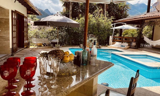 Cascata do Imbui Casa | Acogedora casa con chimenea y piscina climatizada en Correas