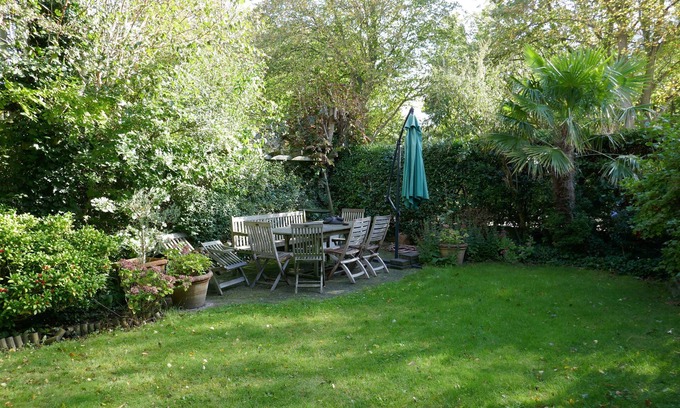 Vlissingen Casa | Cozy house with garden, within walking distance of promenade and beach in Vlissingen