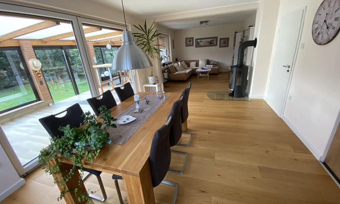 Espelkamp Casa | Cozy house with garden and terrace